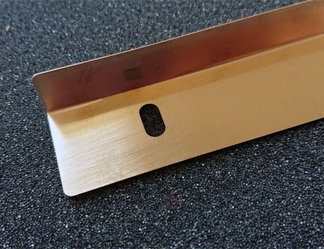 Laserschneiden und Biegen Winkel aus Kupfer 0.2mm