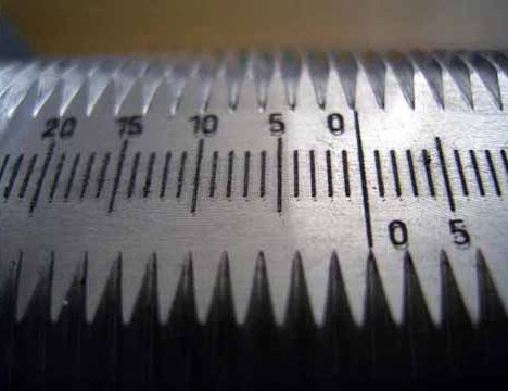 Lasergravur eier Skalenbeschriftung auf Aluminiumrohr