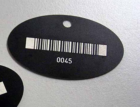 Schild Aluminium mit Barcode Lasergravur Detail