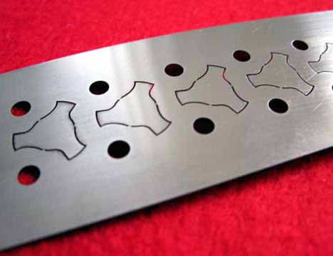 Laserschneiden von Laserteilen aus Nickel