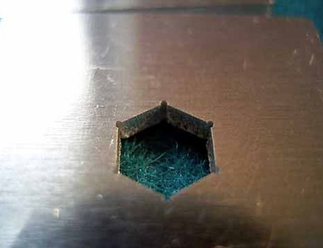 Laserschneiden von Blenden aus Aluminium