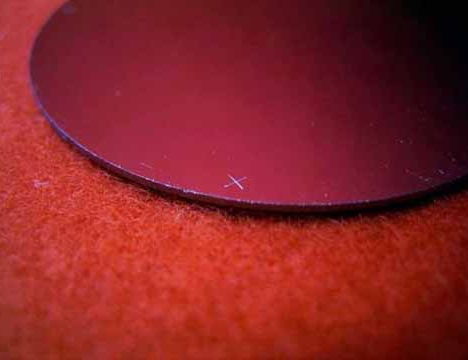 Laserbeschriftung von Silizium Wafern