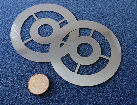 Laserschneiden von L-Ni2 Folie in der Stärke 0,05mm