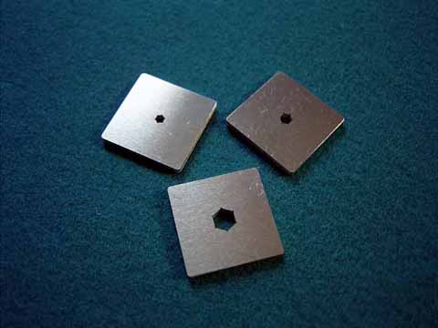 Laserschneiden von verschiedenen Blenden aus 1,5mm Aluminium
